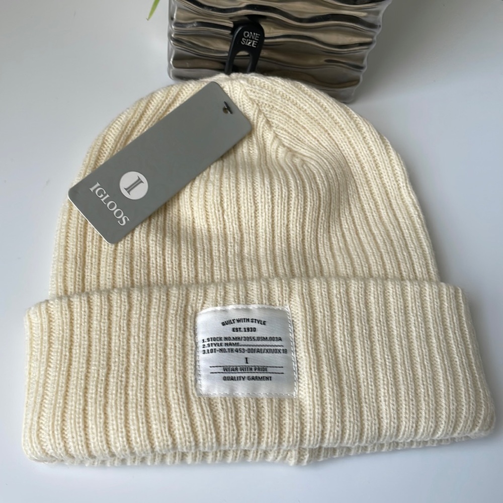 IGLOOS Women's Cream Knit Hat Beanie